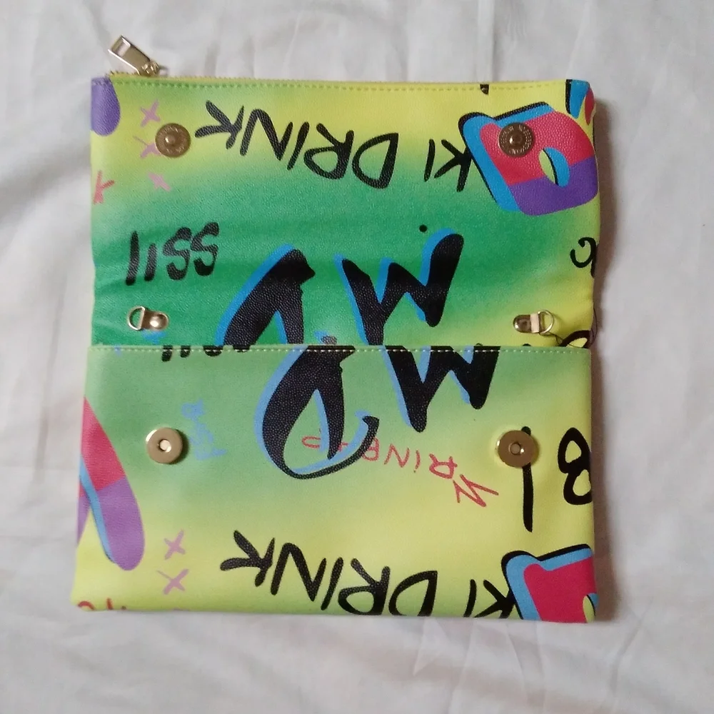 AKIRA Graphic Graffiti Clutch Handbag - Picture 3 of 10